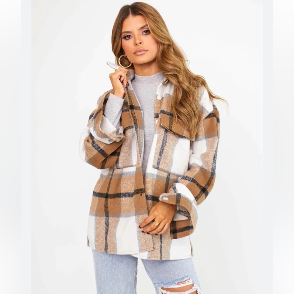 NWT Kittenish Tamara plaid shacket style jacket size large. Sold out style!